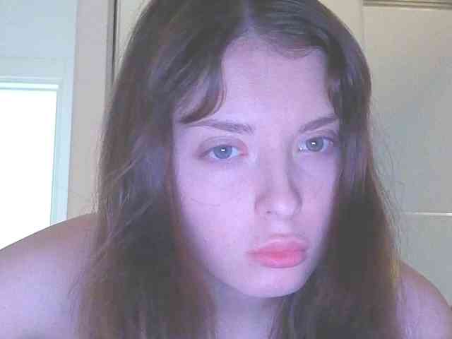 AliceFromWonderland webcam