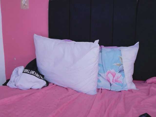 daddysneakin's BongaCams show and profile