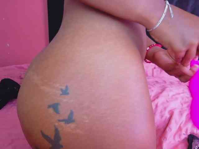 daddysneakin Live Webcam on BongaCams