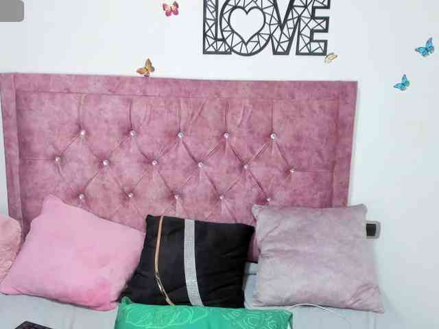 EmelyRose webcam