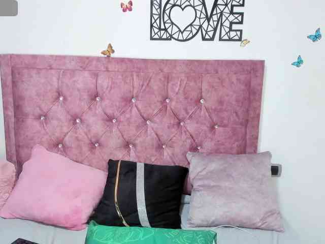 EmelyRose webcam