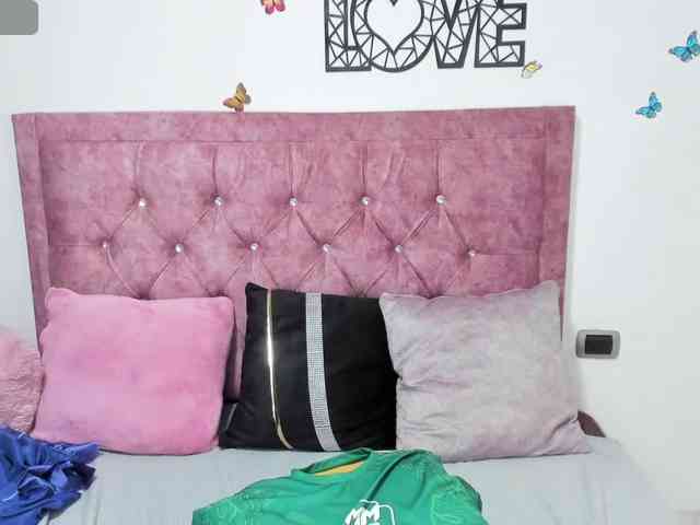EmelyRose webcam