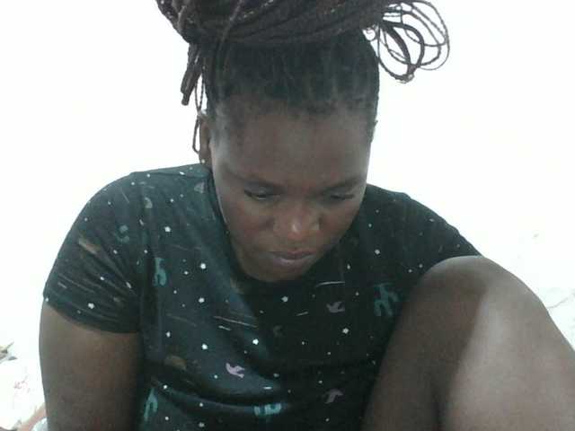 Hot-Perry's BongaCams show and profile