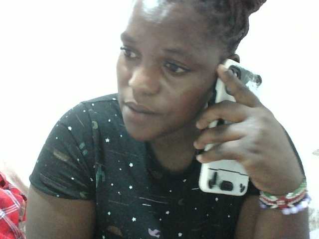 Hot-Perry's BongaCams show and profile