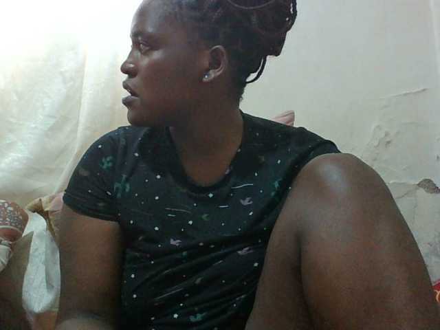 Hot-Perry's BongaCams show and profile