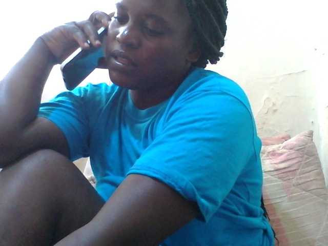 Hot-Perry's BongaCams show and profile