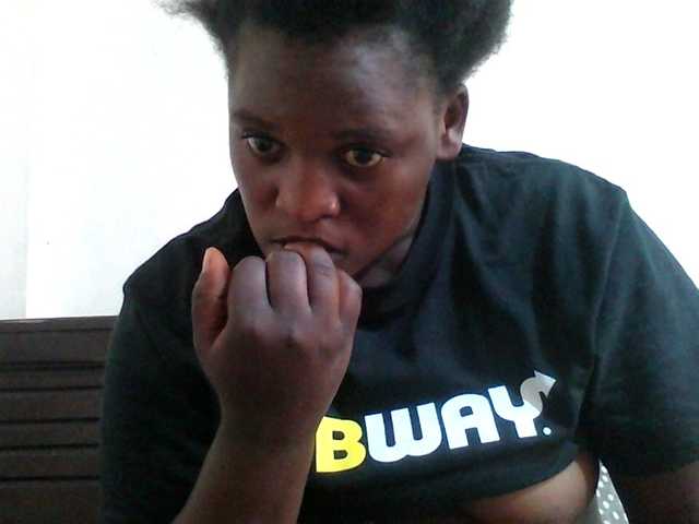 Hot-Perry's BongaCams show and profile