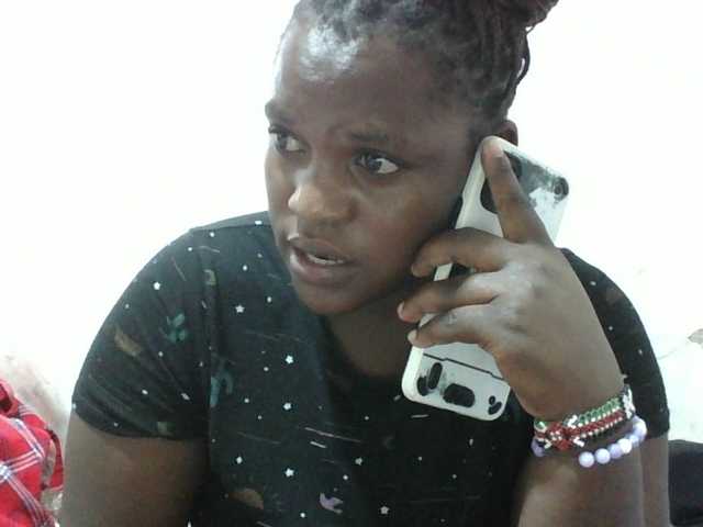 Hot-Perry's BongaCams show and profile