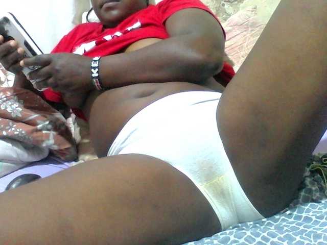 Hot-Perry's BongaCams show and profile