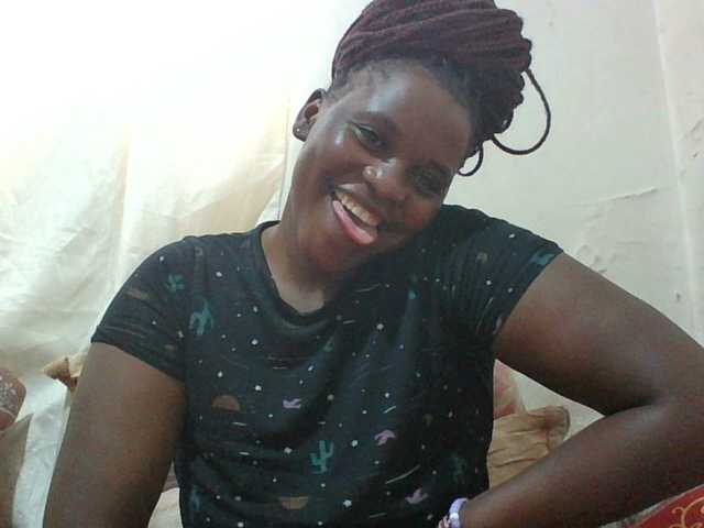 Hot-Perry's BongaCams show and profile