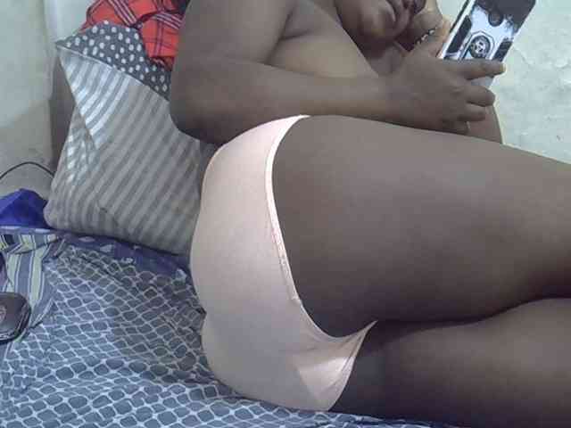 Hot-Perry webcam
