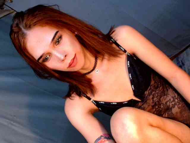 pokikoblanca222 Live Webcam on BongaCams