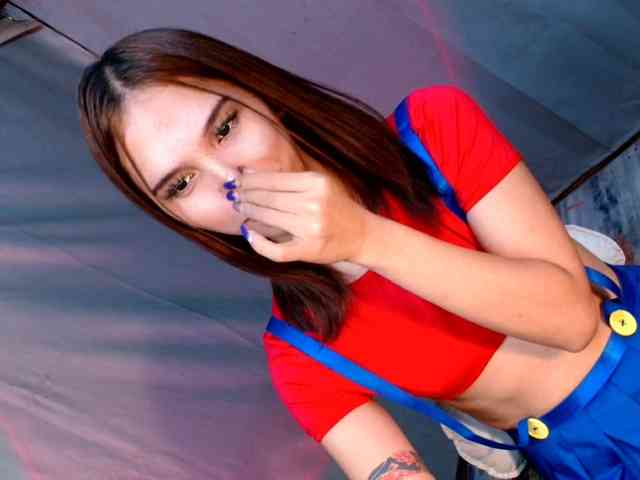 pokikoblanca222 Live Webcam on BongaCams