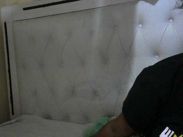 Yolanda-babes Live Cam on BongaCams