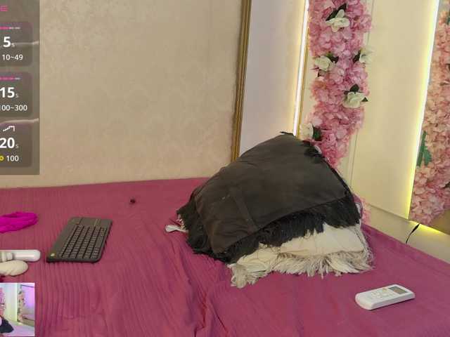 Roxxana-queen's BongaCams show and profile