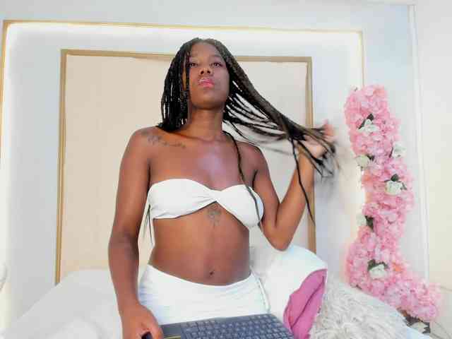 Roxxana-queen webcam