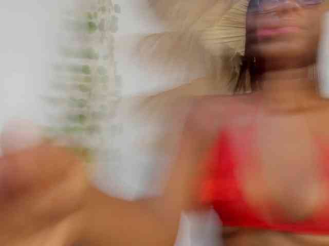 Roxxana-queen webcam