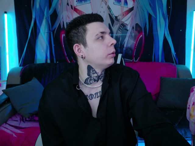 Aurora-Natsuki's BongaCams show and profile