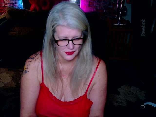 Alicescuriosity's BongaCams show and profile