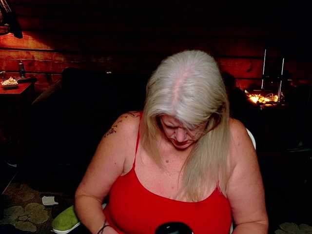 Alicescuriosity's BongaCams show and profile