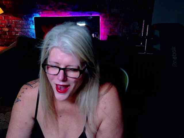 AlicesCuriosity webcam