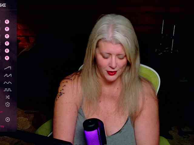 AlicesCuriosity webcam