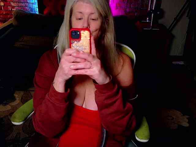 AlicesCuriosity webcam