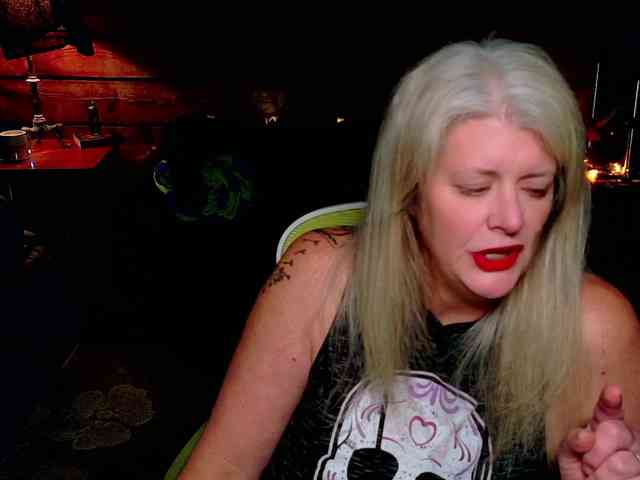 AlicesCuriosity webcam