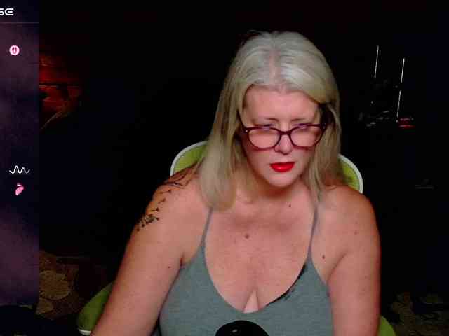 AlicesCuriosity webcam