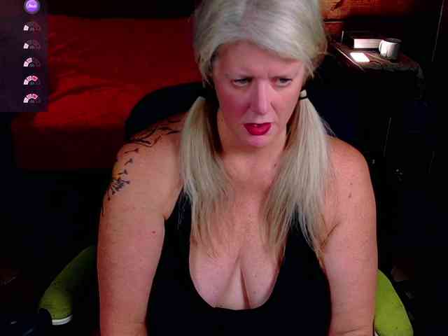 AlicesCuriosity webcam