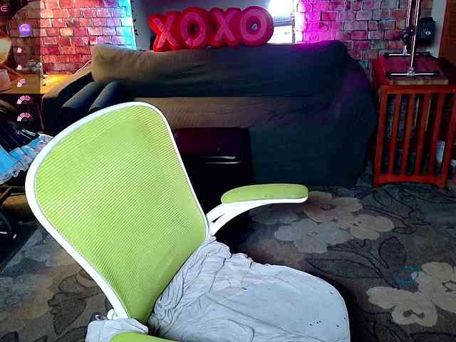 AlicesCuriosity webcam