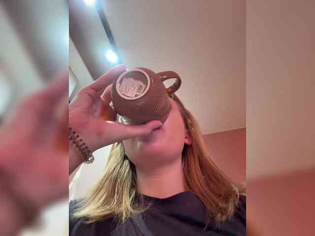 jskchwkdbcn Live Webcam on BongaCams