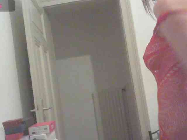 Latino-Slavic-Couple webcam