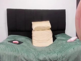 louise-Mikk Porn Show