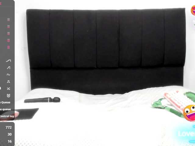 louise-Mikk's BongaCams show and profile