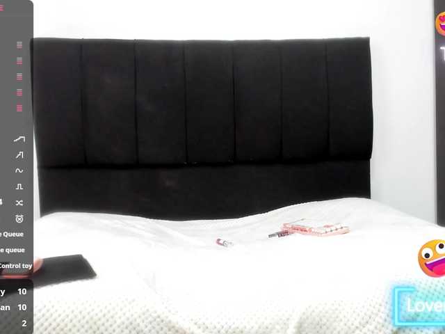 louise-Mikk's BongaCams show and profile