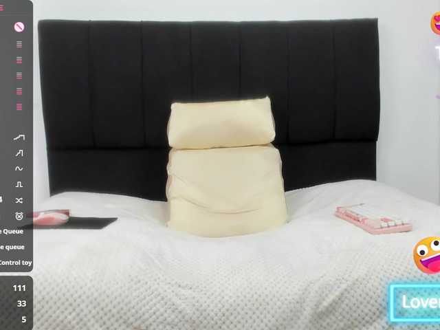 louise-Mikk's BongaCams show and profile