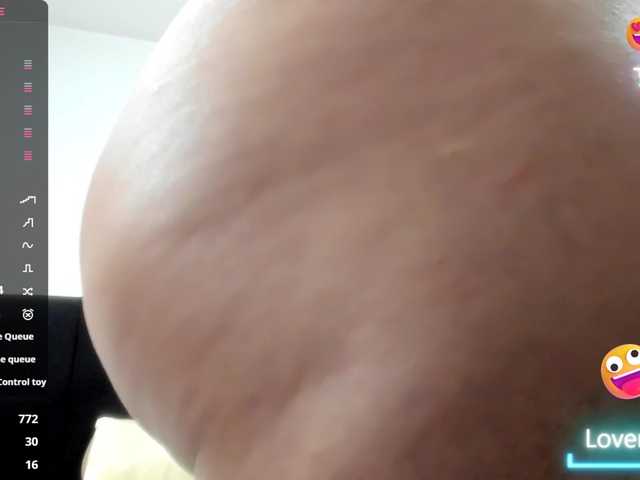 louise-Mikk's BongaCams show and profile