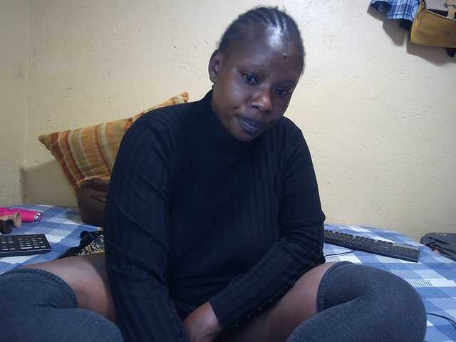 Thicksoraya's BongaCams show and profile