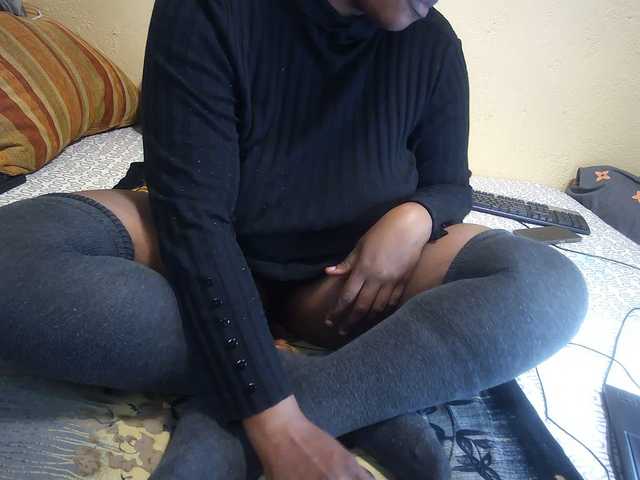 Thicksoraya's BongaCams show and profile