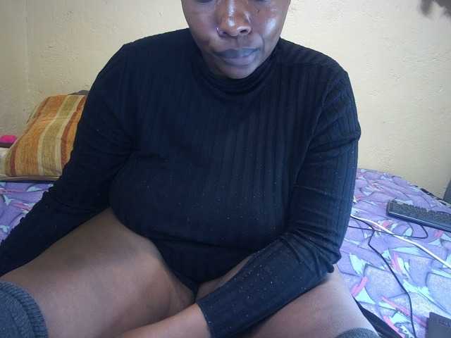 Thicksoraya's BongaCams show and profile