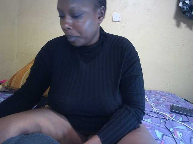 Thicksoraya's BongaCams show and profile