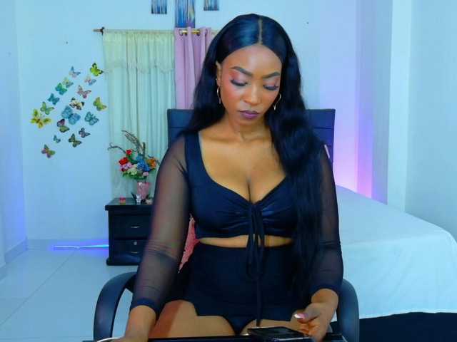 talianapalacios's BongaCams show and profile