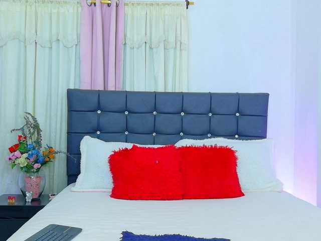 talianapalacios's BongaCams show and profile