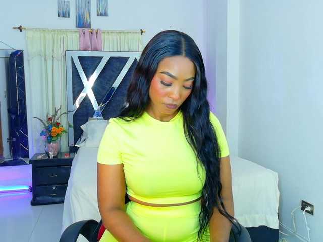 talianapalacios live cam profile