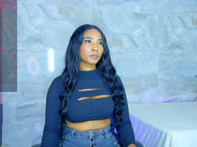 talianapalacios live cam profile