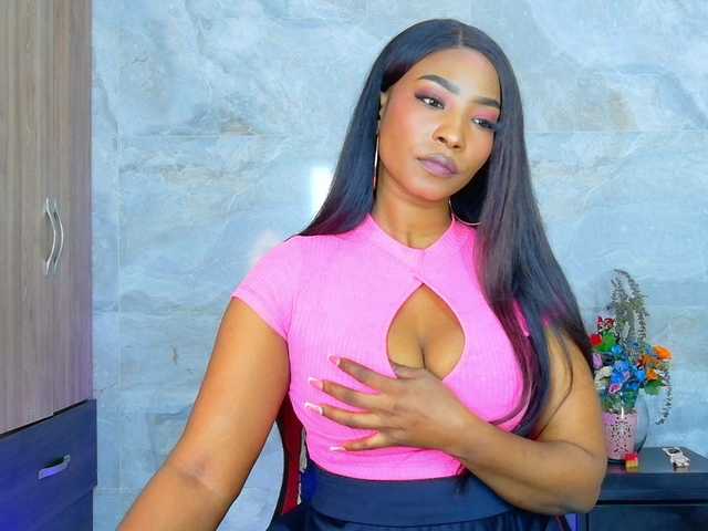 talianapalacios's BongaCams show and profile