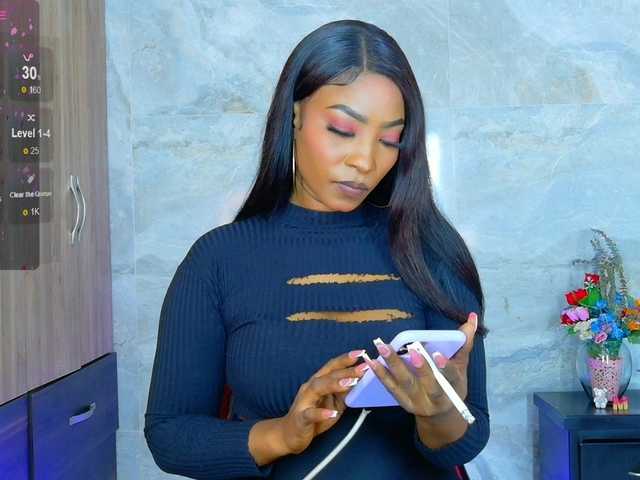 talianapalacios's BongaCams show and profile