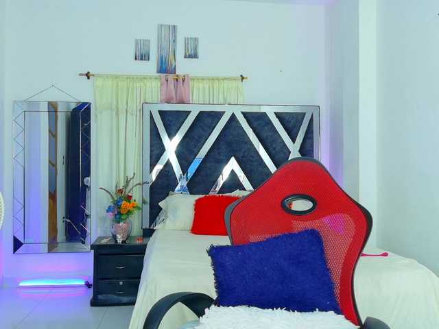 talianapalacios's BongaCams show and profile