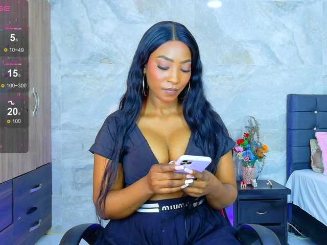 talianapalacios's BongaCams show and profile